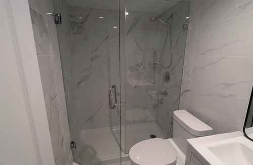 North Vancouver House | Garden suite unit in North Vancouver
