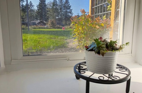 Wiarton Apartment | Gateway to Bruce Peninsula - 2-bedroom apartment