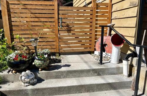 Gibsons Apartment | Gibsons Harbour Retreat