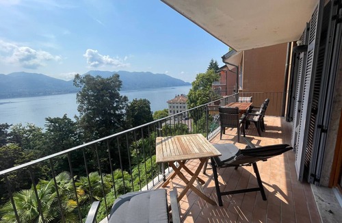 Gonte Apartment | Gioia apartment with lake view and pool