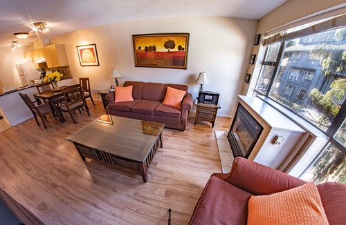 Blackcomb Apartment | Glacier Lodge 205 - Ski in Ski out, Common Pool & Hot Tub
