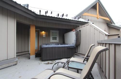 Village North Apartment | Glacier's Reach by Whistler Retreats