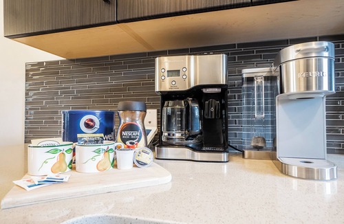 Southwest Edmonton House | Glen - AC, BBQ, Double garage, 4 Bdrms, 3.5 Baths