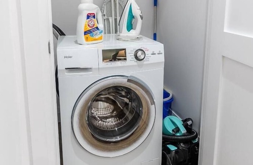 Kirkendall North Apartment | GLOBALSTAY . 2BR 2STOREY Loft. Free Parking. Gym