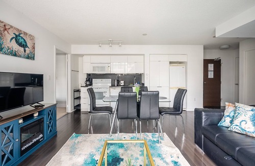 CityPlace Condo | GLOBALSTAY. Aquamarine 2bd 2bath Apartment with Balcony