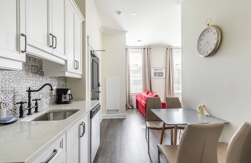 Smiths Falls Apartment | GLOBALSTAY . Heritage Rideau 1Br Apartment. Free Parking