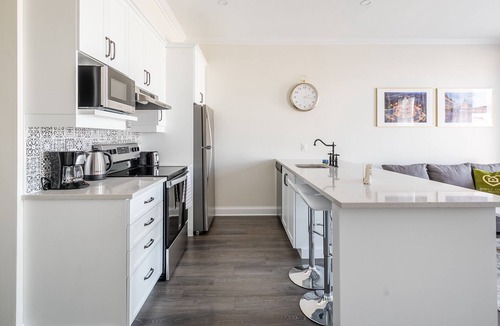 Smiths Falls Apartment | GLOBALSTAY. Iconic Rideau 1Bd Unit. Balcony. Free Parking