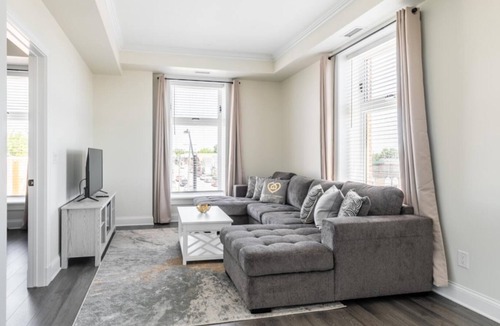 Smiths Falls Apartment | GLOBALSTAY . Rideau 2Br Signature Apartment Free Parking