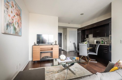Willowdale Condo | GLOBALSTAY. Elegance in peonies 23 Floor 1Br. Free Parking