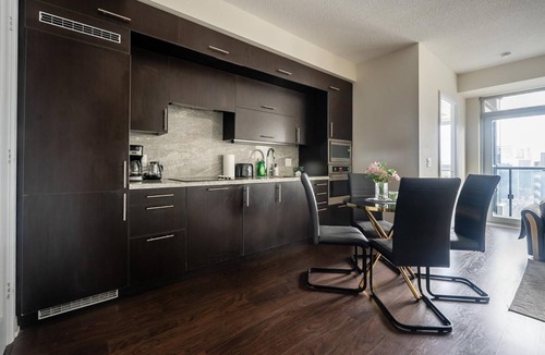 Willowdale Condo | GLOBALSTAY. Elegance in peonies 23 Floor 1Br. Free Parking