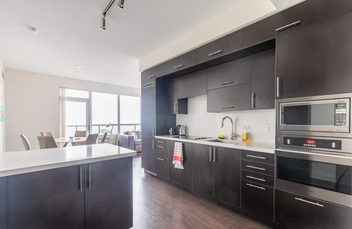 Willowdale Apartment | GLOBALSTAY. Modern 2bd 2 bath Skyscraper. Free parking
