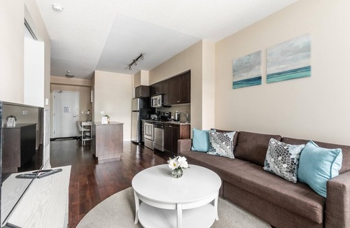 Fort York Condo | GLOBALSTAY. Modern Bright 1Br+DEN Unit in Downtown