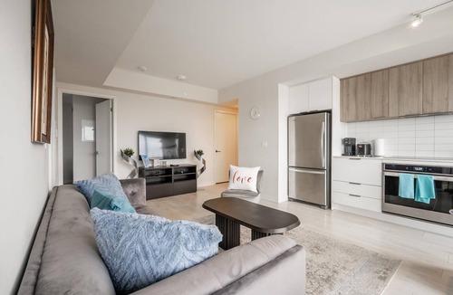 Flemingdon Park Condo | GLOBALSTAY Panoramic view Condo 2 BR, 2 BA. FREE Parking