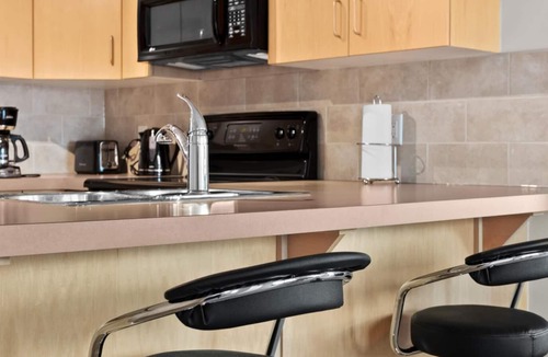 Victoria Park Apartment | GLOBALSTAY. Stylish 2Bd Apt Downtown. City&Mountain View