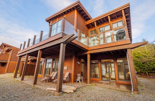 Ucluelet Condo | Goin'Left - Large 3br Retreat with Spectacular Ocean Views