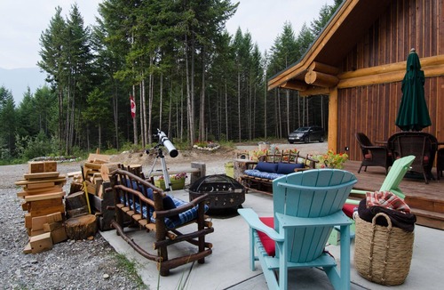 Golden House | Golden Acre Mountain Lodge Dawson suite