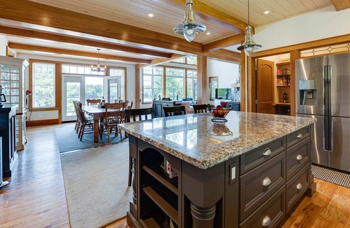 Gravenhurst House | Golden Dream on Lake Muskoka
