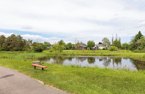 Georgetown House | Golfer's Haven! 3-bdrm cottage with modern comforts in a quaint fishing village