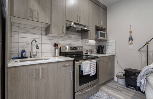 Symons Valley House | Gorgeous 2 Bedroom 1 Bathroom Guest Suite