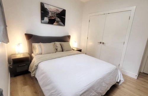 Maple Ridge Apartment | Gorgeous 2 Bedrooms Suite Private entrane with patio-Free Parking