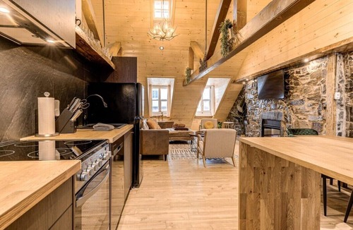 Vieux-Quebec-Cap-Blanc-colline Parlementaire Apartment | Gorgeous 3 Bedroom 2-floor Old Quebec Townhouse