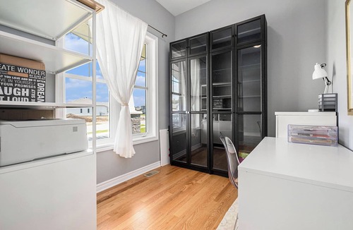 Ottawa Division House | Gorgeous 4 bedroom house in Golf Course Community