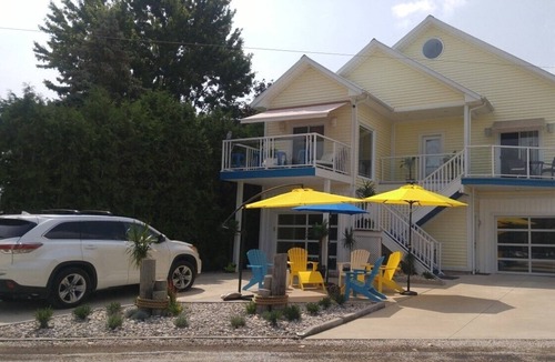 Mitchell's Bay House | Gorgeous Carolinian style cottage