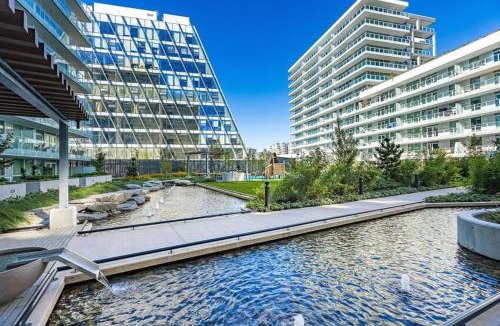 Richmond City Centre Apartment | Gorgeous Place In Downtown RMD