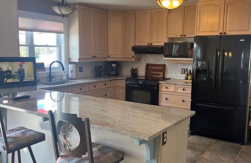 Lansdowne House | Graystone House-Now Renting For Summer 2025!