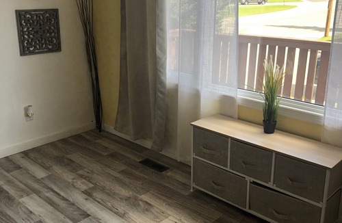Hinton House | Great for Groups , Close to Jasper Park!