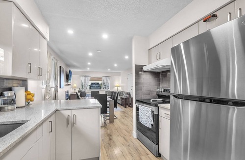 Pemberton Heights House | Great Location in North Vancouver only few minutes to Downtown Vancouvern