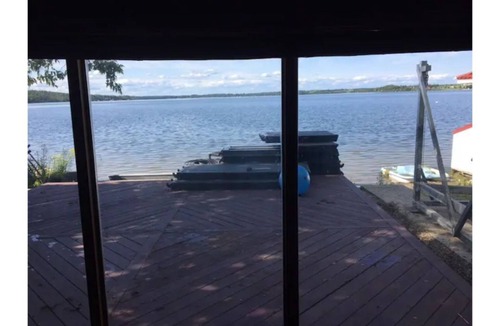 Bonnyville Cabin | Great Rustic 4 Beds Beach Front Cabin