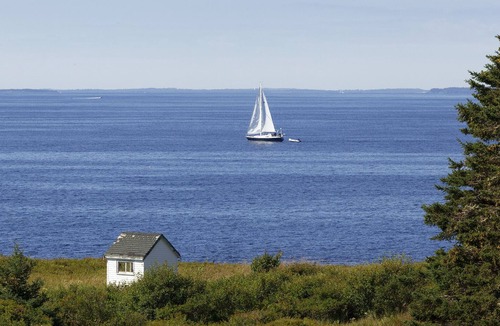 Peggy's Cove Apartment | GREEN GABLES Lobster Trap