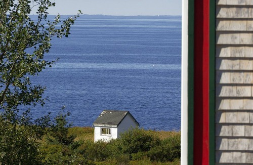 Peggy's Cove Apartment | GREEN GABLES Lobster Trap
