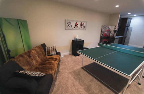 Winnipeg House | Greenview Paradise - Worlds away, Yet minutes apart