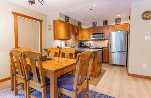 Upper Village Condo | Greystone #305 Tastefully Decorated, Ski in Ski out, sleeps 4, Free Wifi