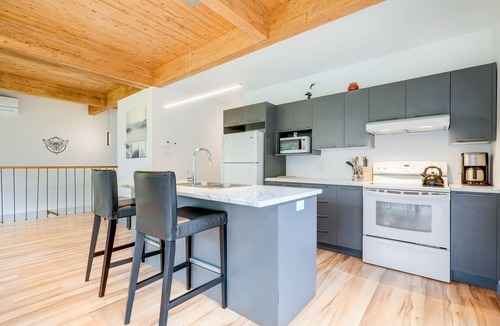 Mansonville House | Grilled chamalow - between village and mountain