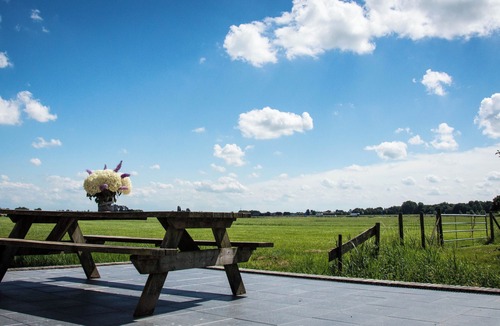 Amstelveen Villa | Group accommodation in Amstelveen for 12 people. At the farm