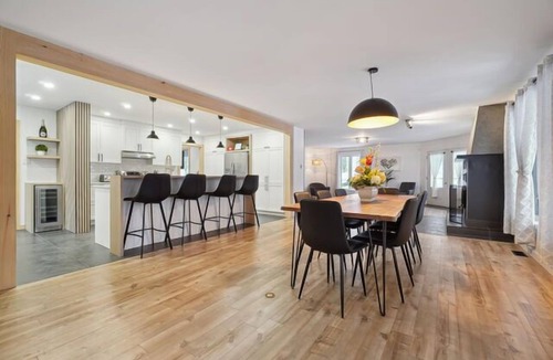 Notre-Dame-de-Lourdes Ski Chalet | Hôtel à la maison - Le Louis Philippe II