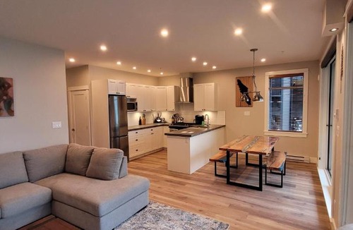 Port Renfrew Apartment | Halibut Hideaway