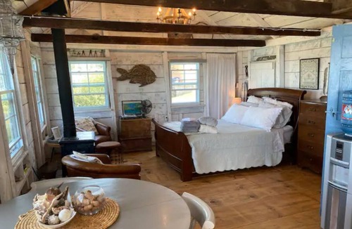 Hall's Harbour House | Halls Harbour BOAT HOUSE Cottage w/Hot Tub