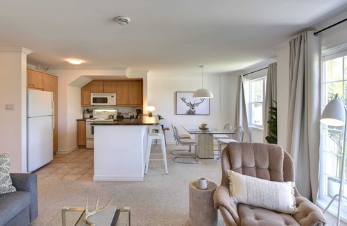 Saint-Faustin-Lac-Carre Apartment | Halte Mont-Blanc – RodeoFest & Fall color Festival