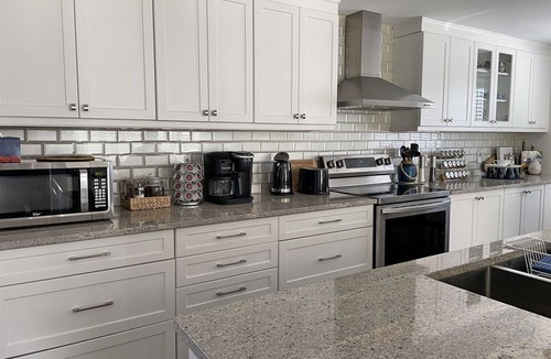 Waterloo House | Hammer Haus II - 3 bedrooms - 2 baths - Sleep 6 - Waterloo