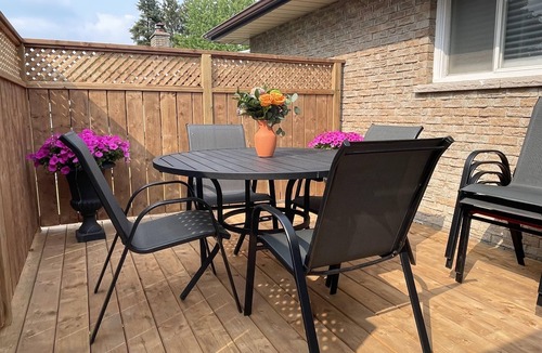 Waterloo House | Hammer Haus III - Vacation Rental - Sleeps 6 - Walk to University of Waterloo!
