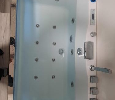 Saskatoon Apartment | Hampton Haven & Jacuzzi