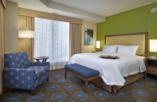 Downtown Halifax Hotel | Hampton Inn by Hilton Halifax Downtown