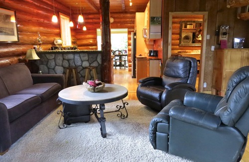 Otter Point Cabin | Handsome Dan's at Otter Point