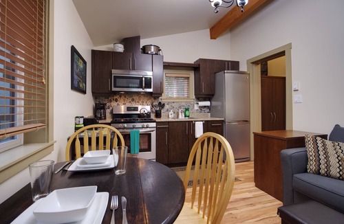 Port Renfrew Cabin | Handsome Dan's Port Renfrew