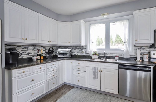 Historic Old Town House | Happy House w/In-Ground Private Pool in NOTL
