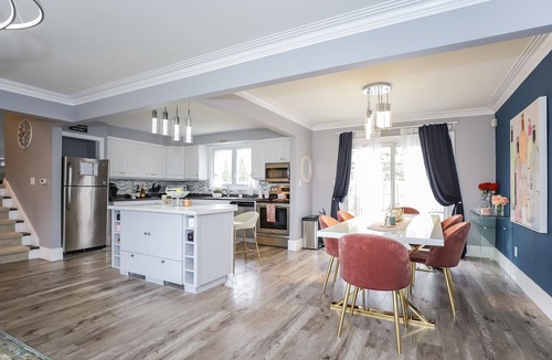 Historic Old Town House | Happy House w/In-Ground Private Pool in NOTL